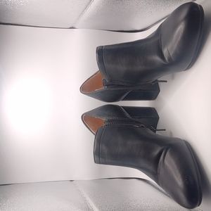 Black Naturalizer Leather Heeled Booties